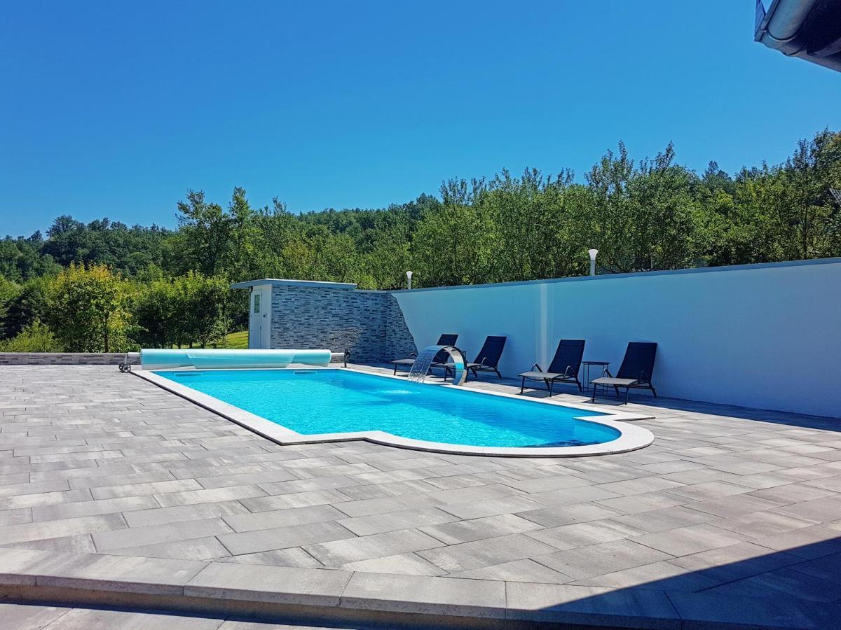 Holiday Home Emir Racic Екстериор снимка