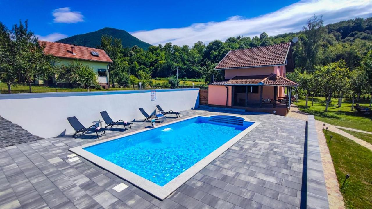 Holiday Home Emir Racic Екстериор снимка