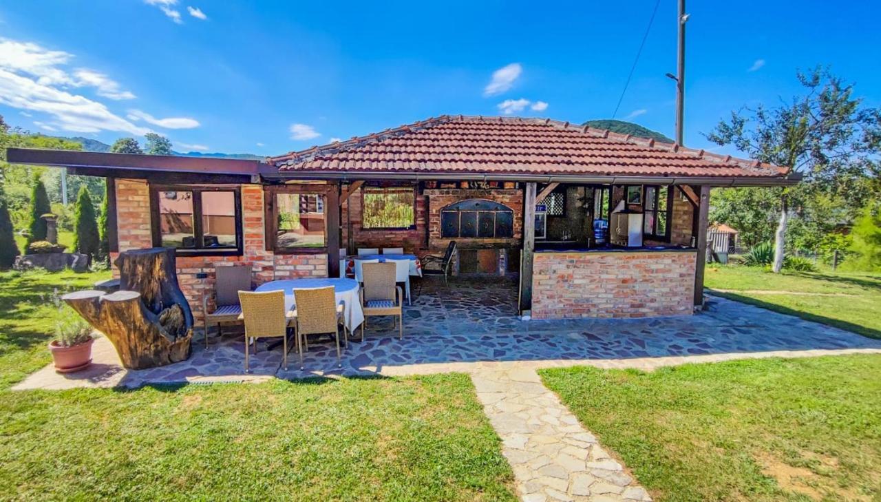 Holiday Home Emir Racic Екстериор снимка