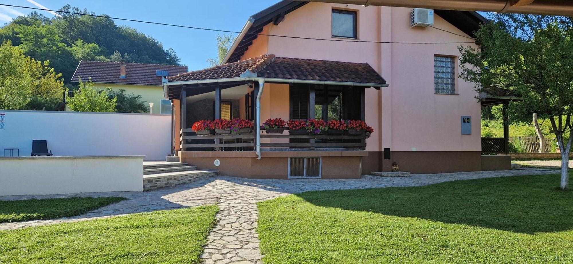 Holiday Home Emir Racic Екстериор снимка